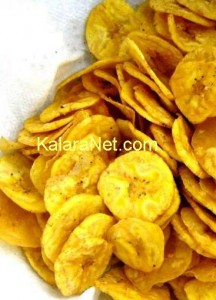 <em>Chips de plantain à grignoter</em>