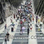 La Chine abrite désormais le pont en verre le plus long du monde