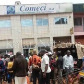 Des clients s'attaquent aux locaux de Comeci à Douala
