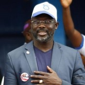 Le président Weah prêtait serment devant une foule de plus de 35.000 personnes