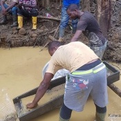 Une ruée due à la découverte de l'or à Eseka