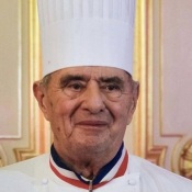 Paul Bocuse était surnommé le Pape de la gastronomie française